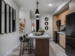 12720 Azure Way 28, Hawthorne CA 90250