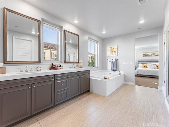 202 Geyser, Irvine CA 92618