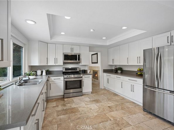 15 Colonial, Irvine CA 92620
