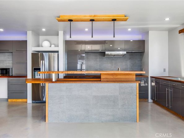 22315 3rd Avenue, Laguna Beach CA 92651