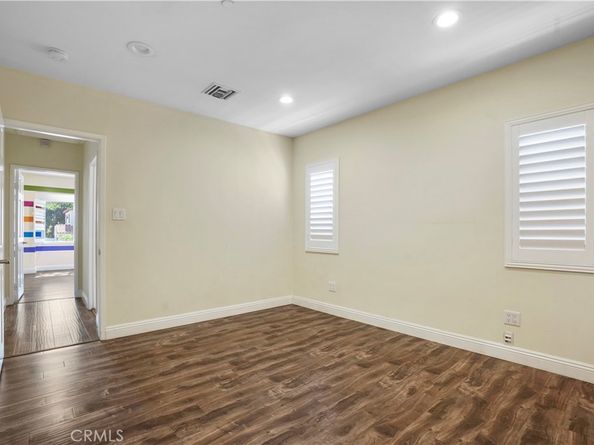 1025 E San Jose Avenue, Burbank CA 91501