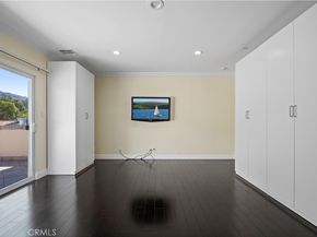 1025 E San Jose Avenue, Burbank CA 91501