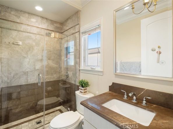 586 S 2nd Avenue B, Arcadia CA 91006