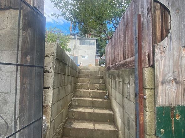 1129 N Alma Avenue, Los Angeles CA 90063