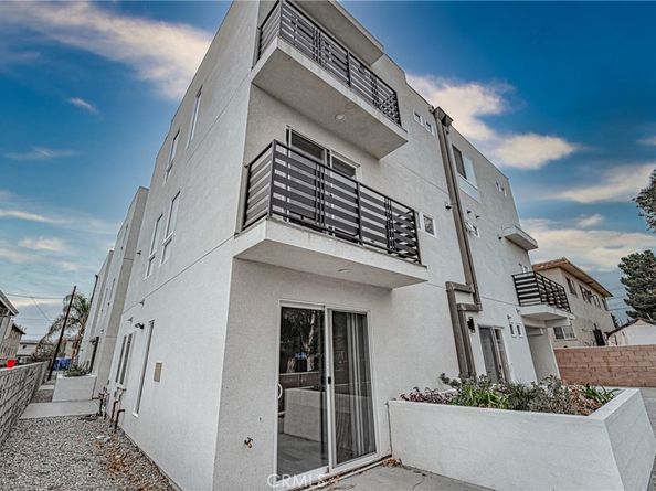 6926 Morella Avenue, North Hollywood CA 91605