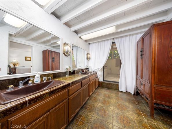 6723 Hillside Lane, Whittier CA 90602