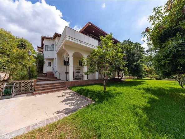 6723 Hillside Lane, Whittier CA 90602