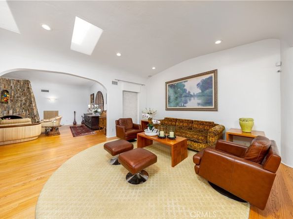 6723 Hillside Lane, Whittier CA 90602