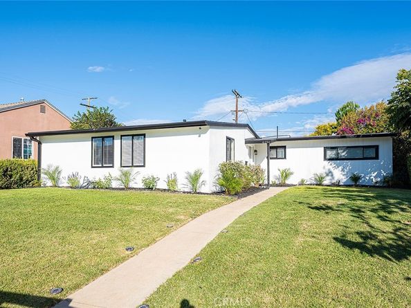6250 Coldwater Canyon Avenue, North Hollywood CA 91606