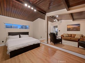6250 Coldwater Canyon Avenue, North Hollywood CA 91606