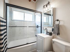 6250 Coldwater Canyon Avenue, North Hollywood CA 91606