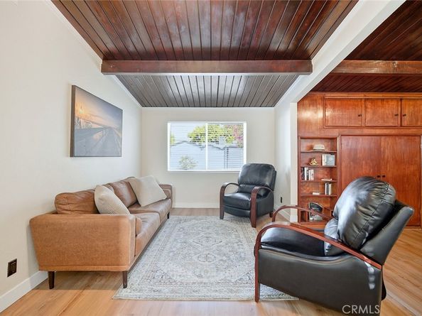 6250 Coldwater Canyon Avenue, North Hollywood CA 91606