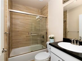 431 N Los Robles 6, Pasadena CA 91101