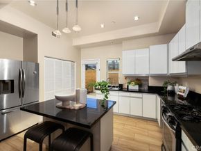 431 N Los Robles 6, Pasadena CA 91101