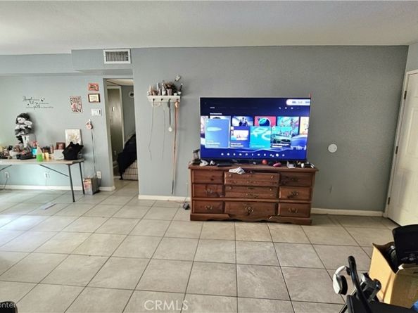 7641 Reseda Boulevard 87, Reseda CA 91335