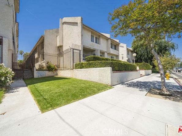 7641 Reseda Boulevard 87, Reseda CA 91335