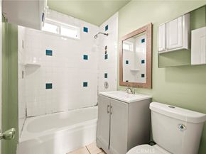 818 W 65th, Los Angeles CA 90044