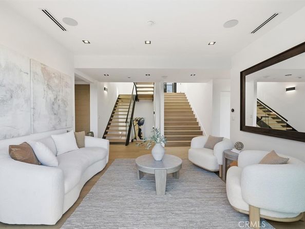 16800 Oak View, Encino CA 91436