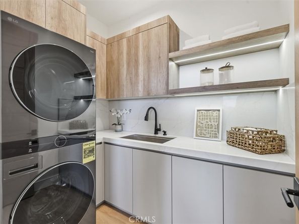 16800 Oak View, Encino CA 91436