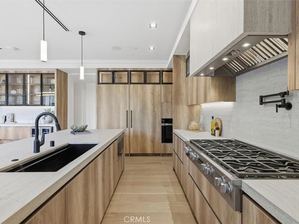 16800 Oak View, Encino CA 91436