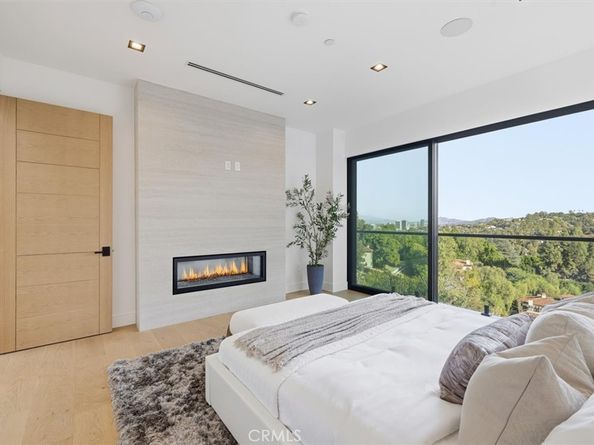 16800 Oak View, Encino CA 91436