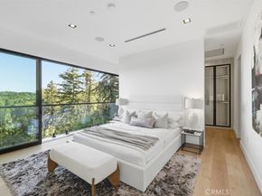 16800 Oak View, Encino CA 91436