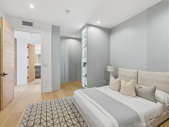 16800 Oak View, Encino CA 91436