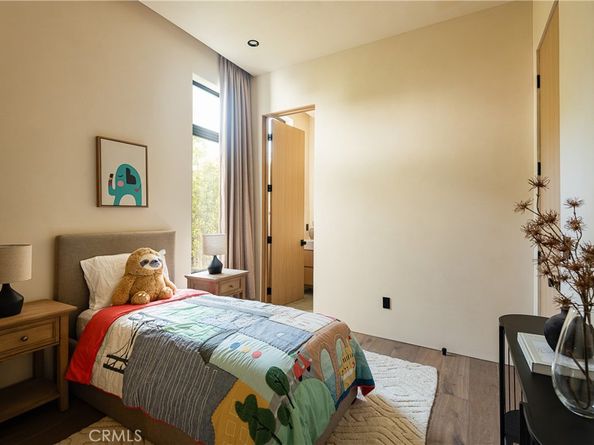 5824 Manton Avenue, Woodland Hills CA 91367