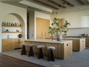 5824 Manton Avenue, Woodland Hills CA 91367