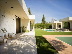 5824 Manton Avenue, Woodland Hills CA 91367