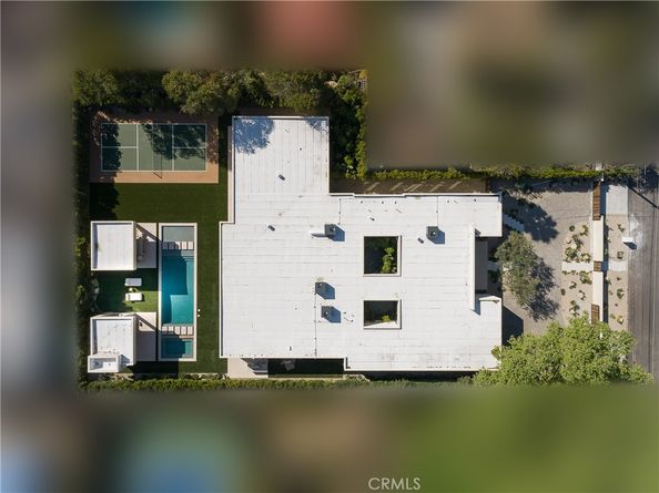 5824 Manton Avenue, Woodland Hills CA 91367