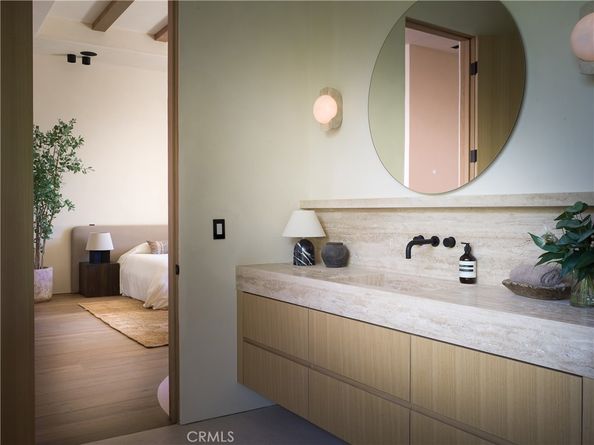 5824 Manton Avenue, Woodland Hills CA 91367