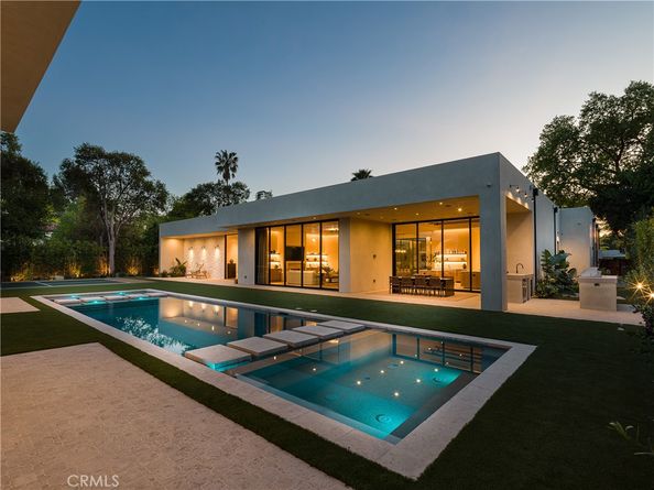 5824 Manton Avenue, Woodland Hills CA 91367