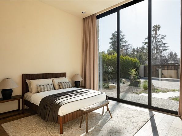 5824 Manton Avenue, Woodland Hills CA 91367