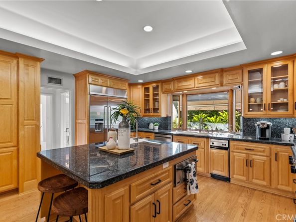 19200 Ballinger, Northridge CA 91324