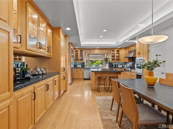 19200 Ballinger, Northridge CA 91324