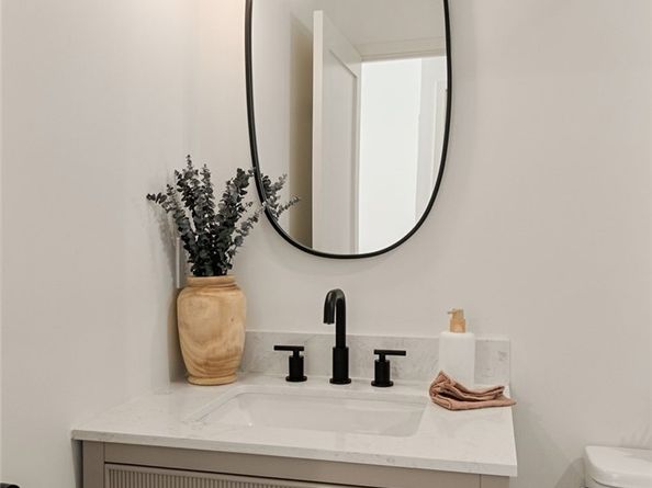 5444 Morella Ave, Valley Village CA 91607