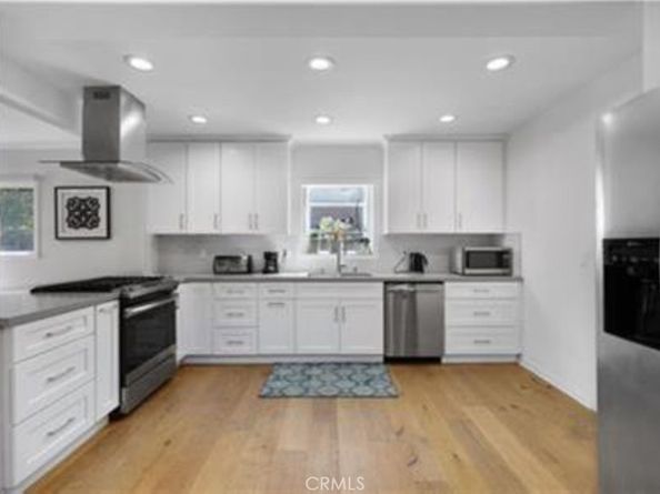 22335 Kittridge Street, Woodland Hills CA 91303