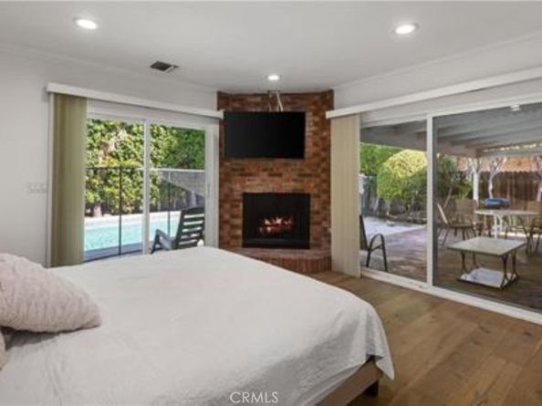 22335 Kittridge Street, Woodland Hills CA 91303