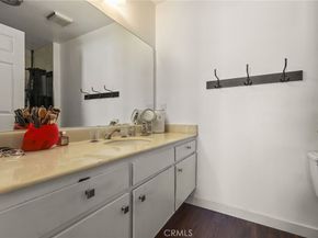 13243 Vanowen 2, North Hollywood CA 91605