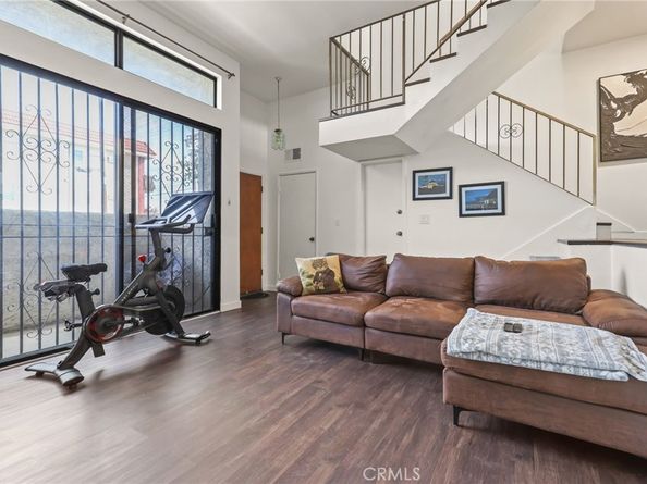 13243 Vanowen 2, North Hollywood CA 91605