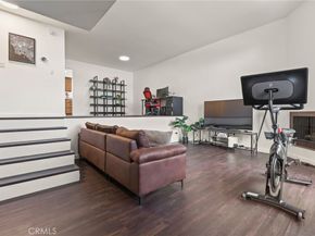 13243 Vanowen 2, North Hollywood CA 91605