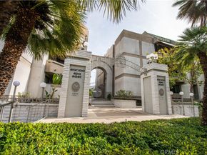 5340 Yarmouth 205, Encino CA 91316