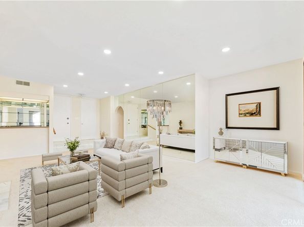 5340 Yarmouth 205, Encino CA 91316