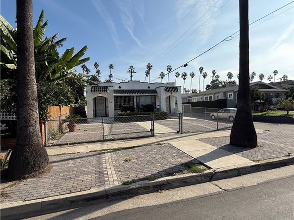 5112 S Van Ness, Los Angeles CA 90062