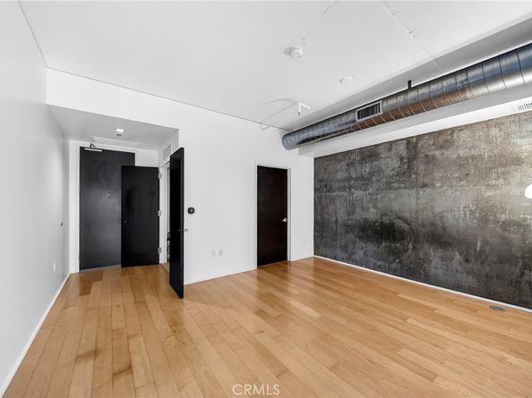 1100 S Hope Street 911, Los Angeles CA 90015