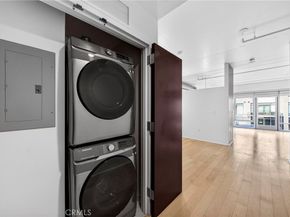 1100 S Hope Street 911, Los Angeles CA 90015