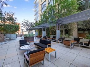 1100 S Hope Street 911, Los Angeles CA 90015