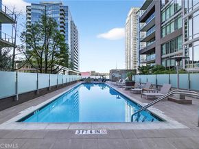 1100 S Hope Street 911, Los Angeles CA 90015