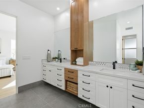 617 N Irena Avenue B, Redondo Beach CA 90277